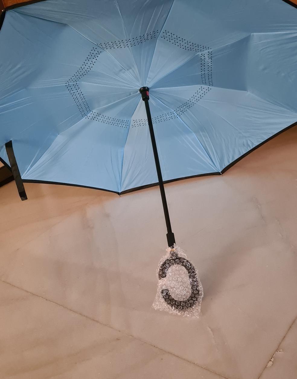 Reversible C-Shape Self-Standing Umbrella